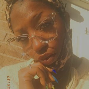 Meet your Posher, Tania